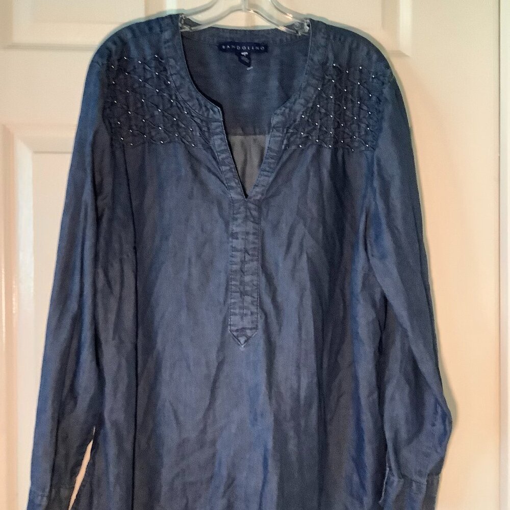 Bandolino Chambray Blouse XXL Blue Embroidered Beaded Top Boho Lightweight